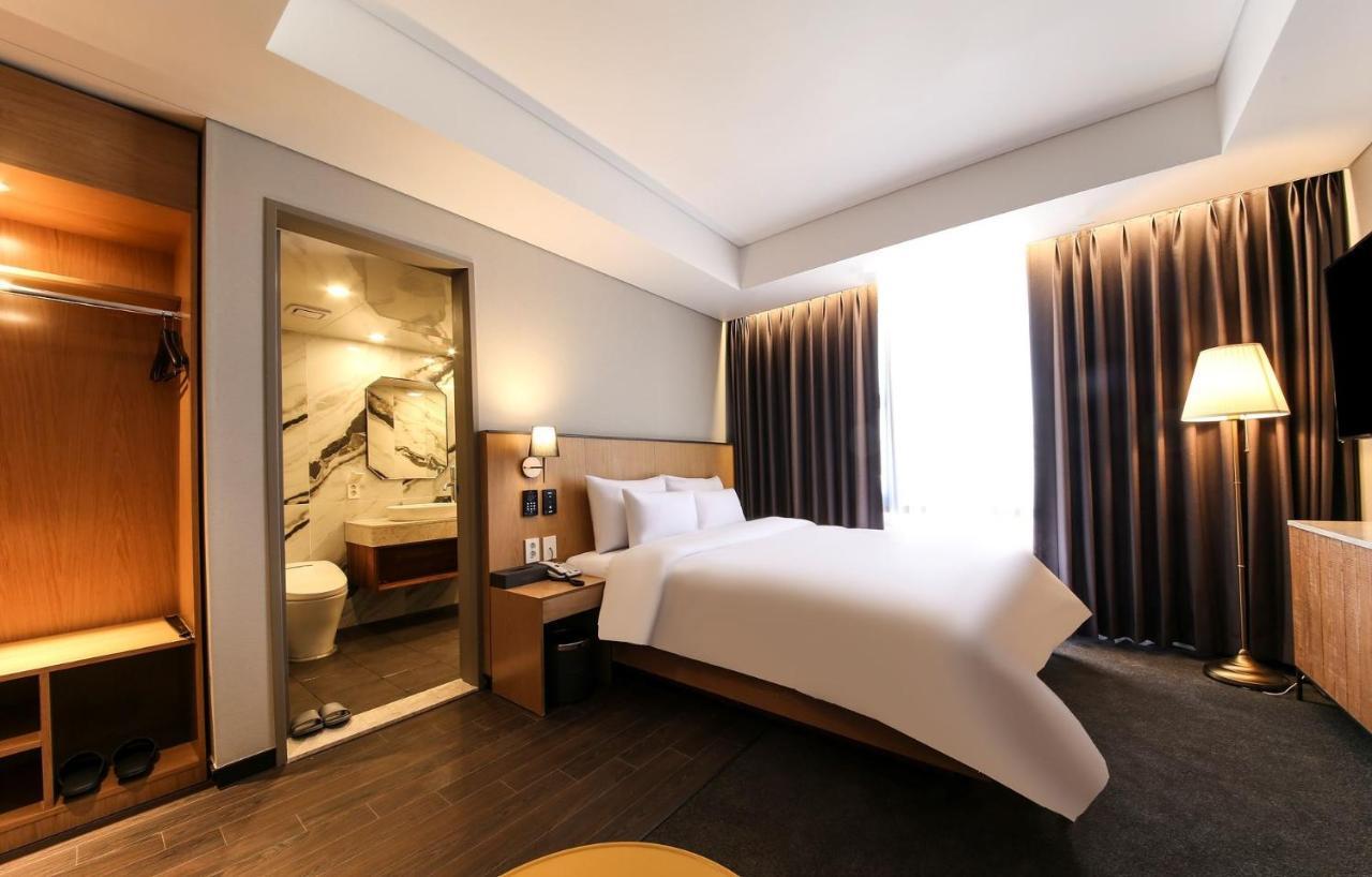 Gwangju Hound Hotel Кванджу Экстерьер фото