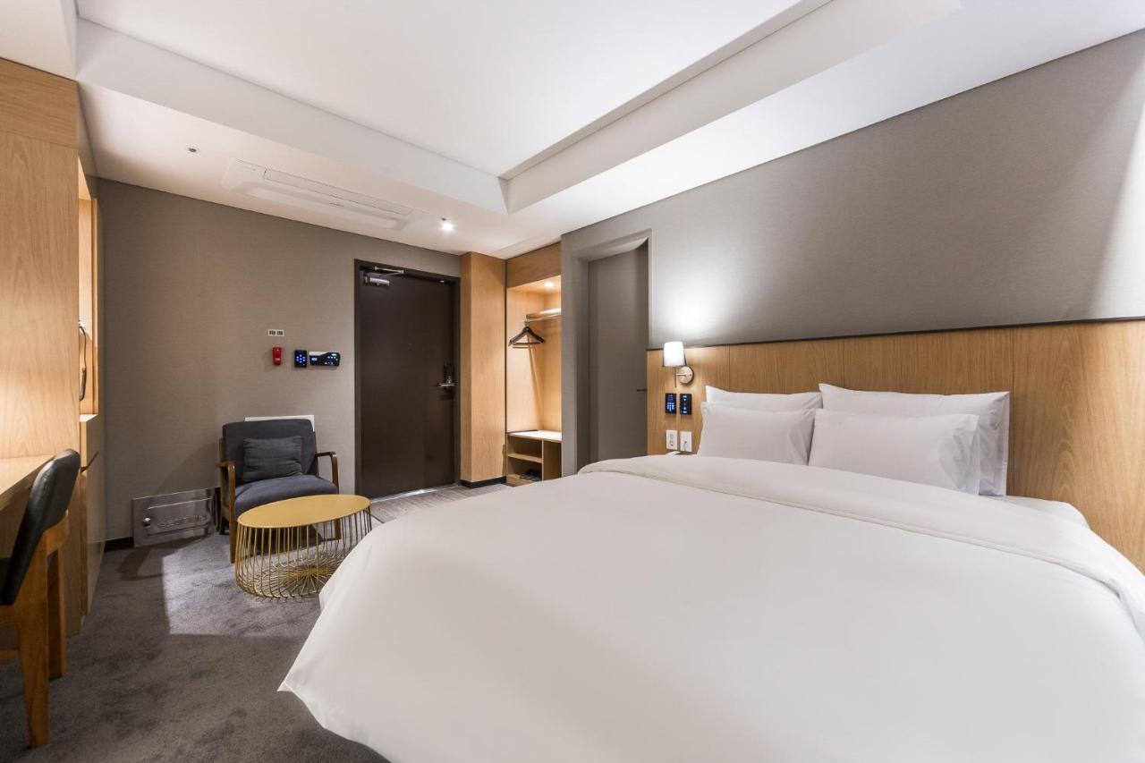 Gwangju Hound Hotel Кванджу Экстерьер фото