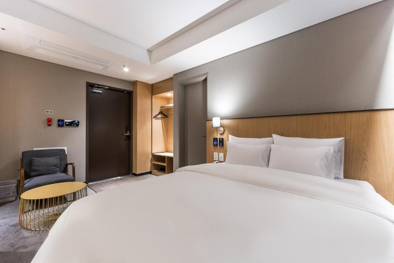 Gwangju Hound Hotel Кванджу Экстерьер фото