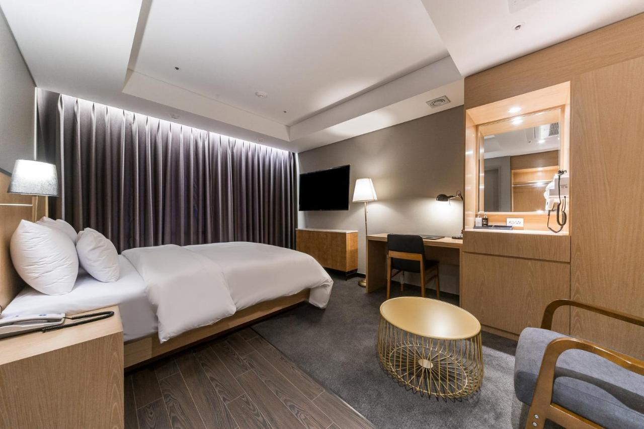 Gwangju Hound Hotel Кванджу Экстерьер фото