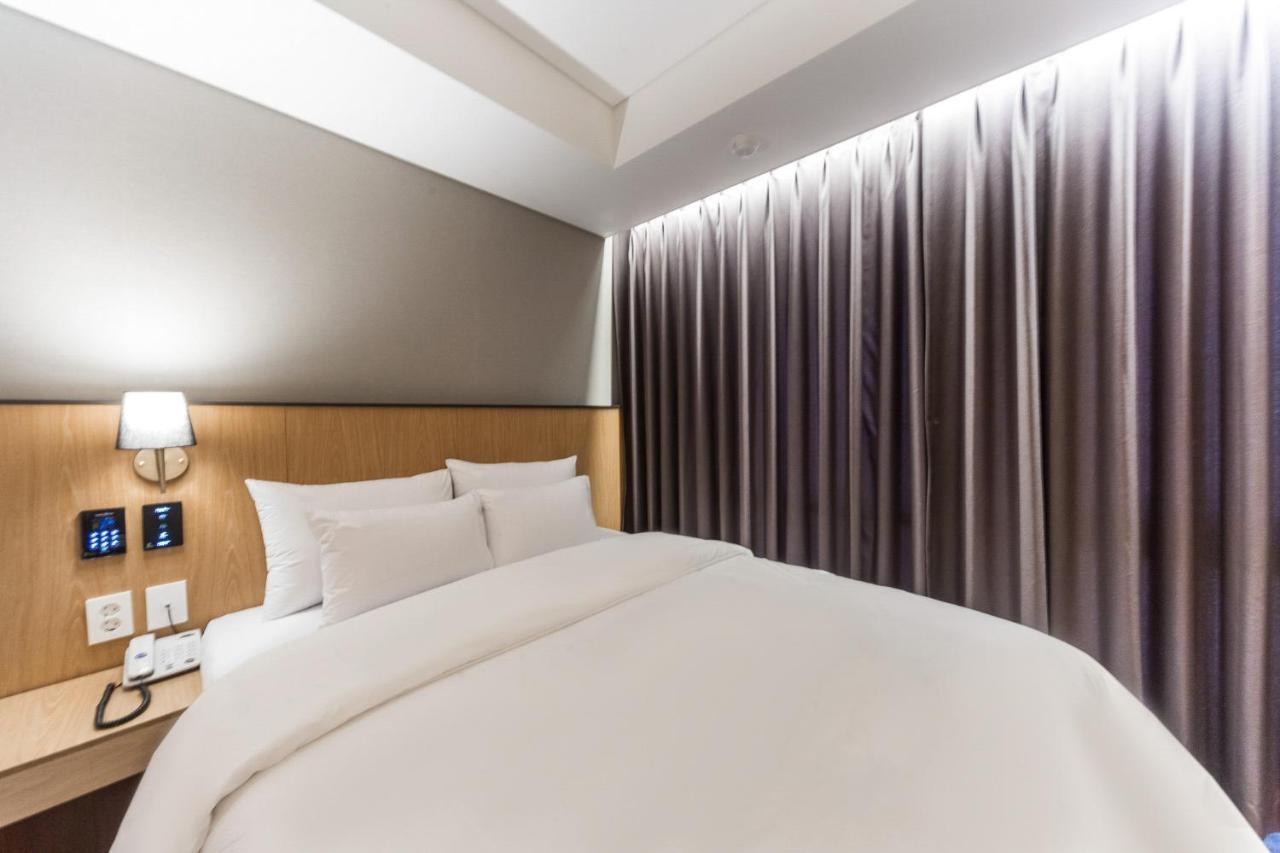 Gwangju Hound Hotel Кванджу Экстерьер фото