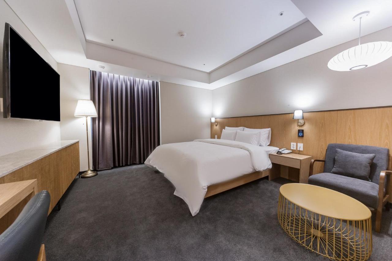 Gwangju Hound Hotel Кванджу Экстерьер фото