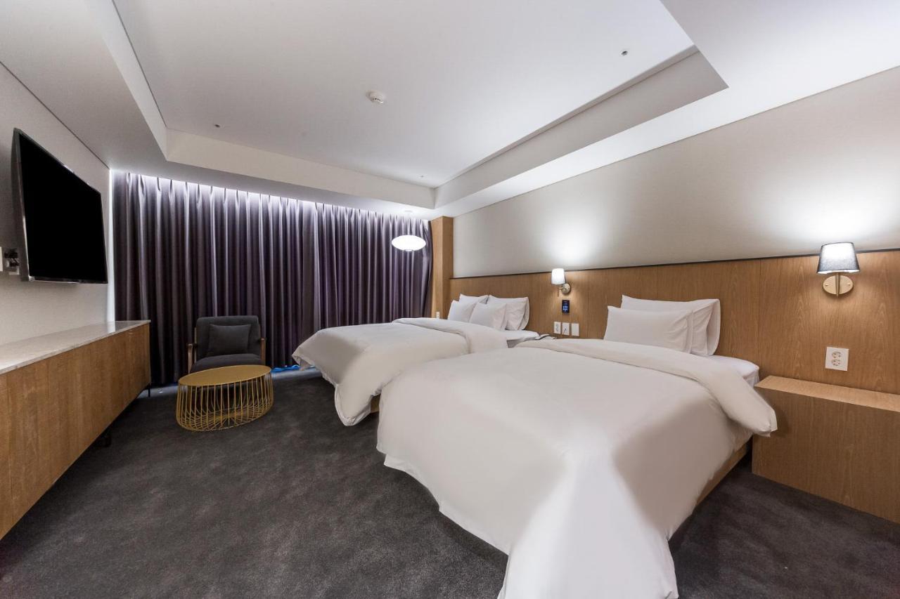 Gwangju Hound Hotel Кванджу Экстерьер фото