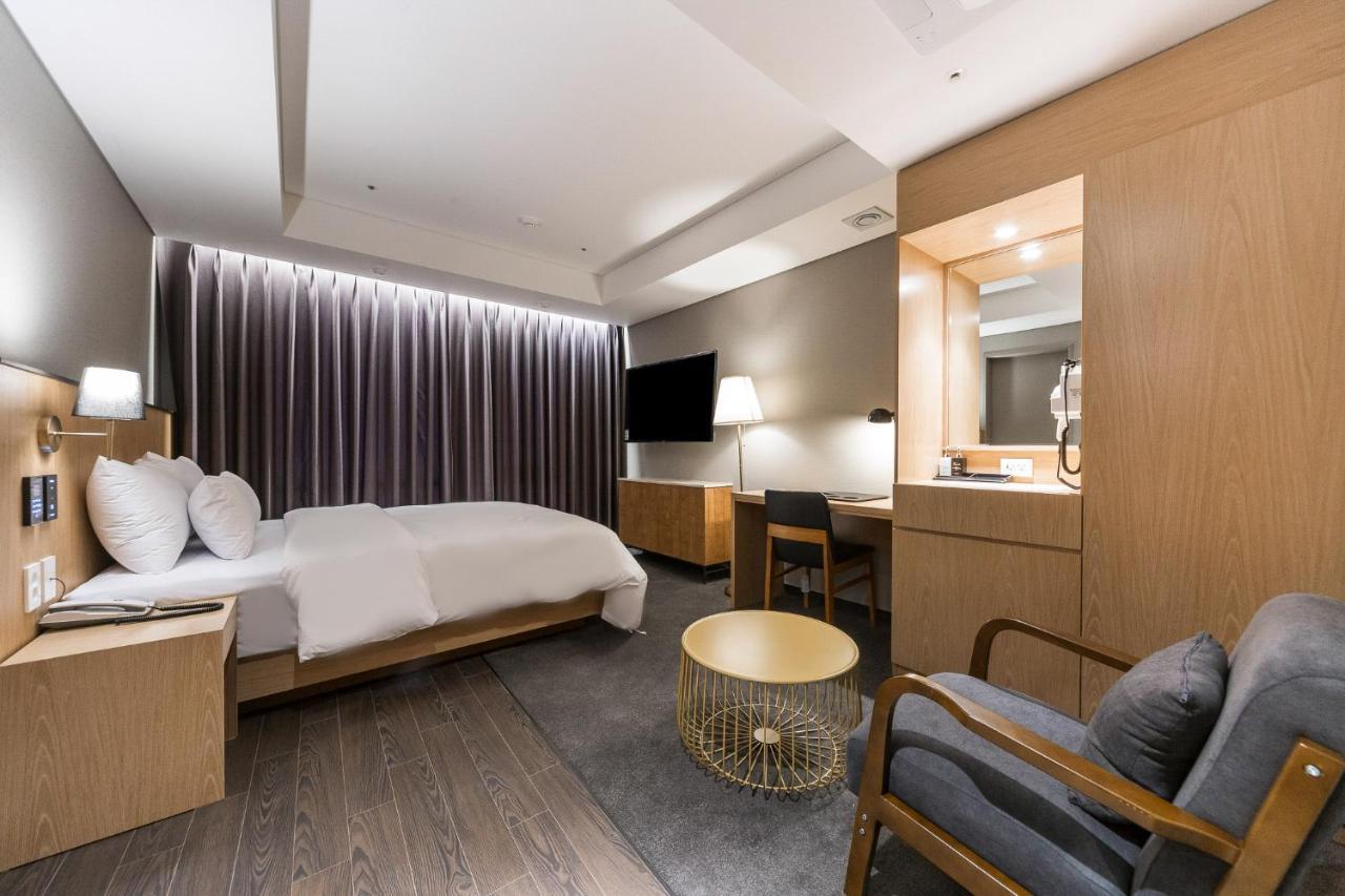Gwangju Hound Hotel Кванджу Экстерьер фото