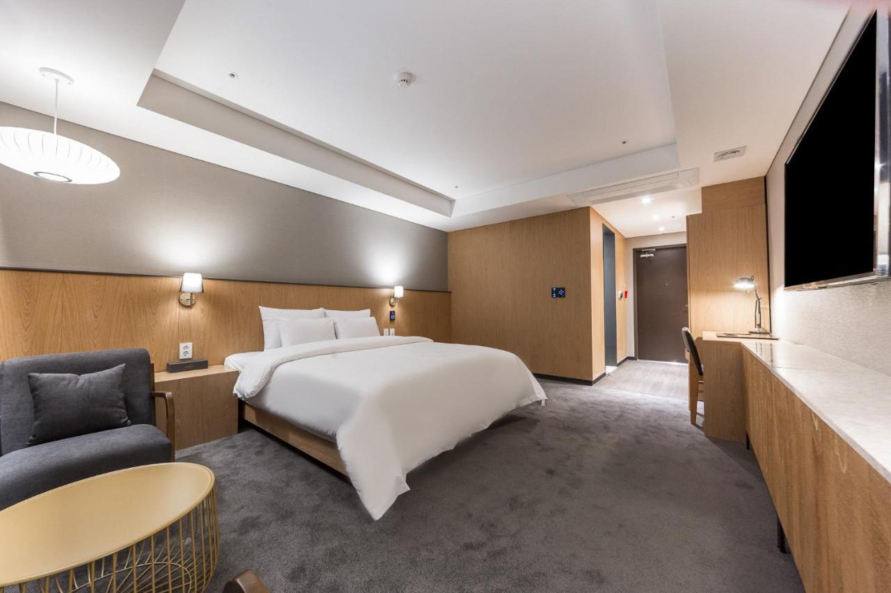 Gwangju Hound Hotel Кванджу Экстерьер фото