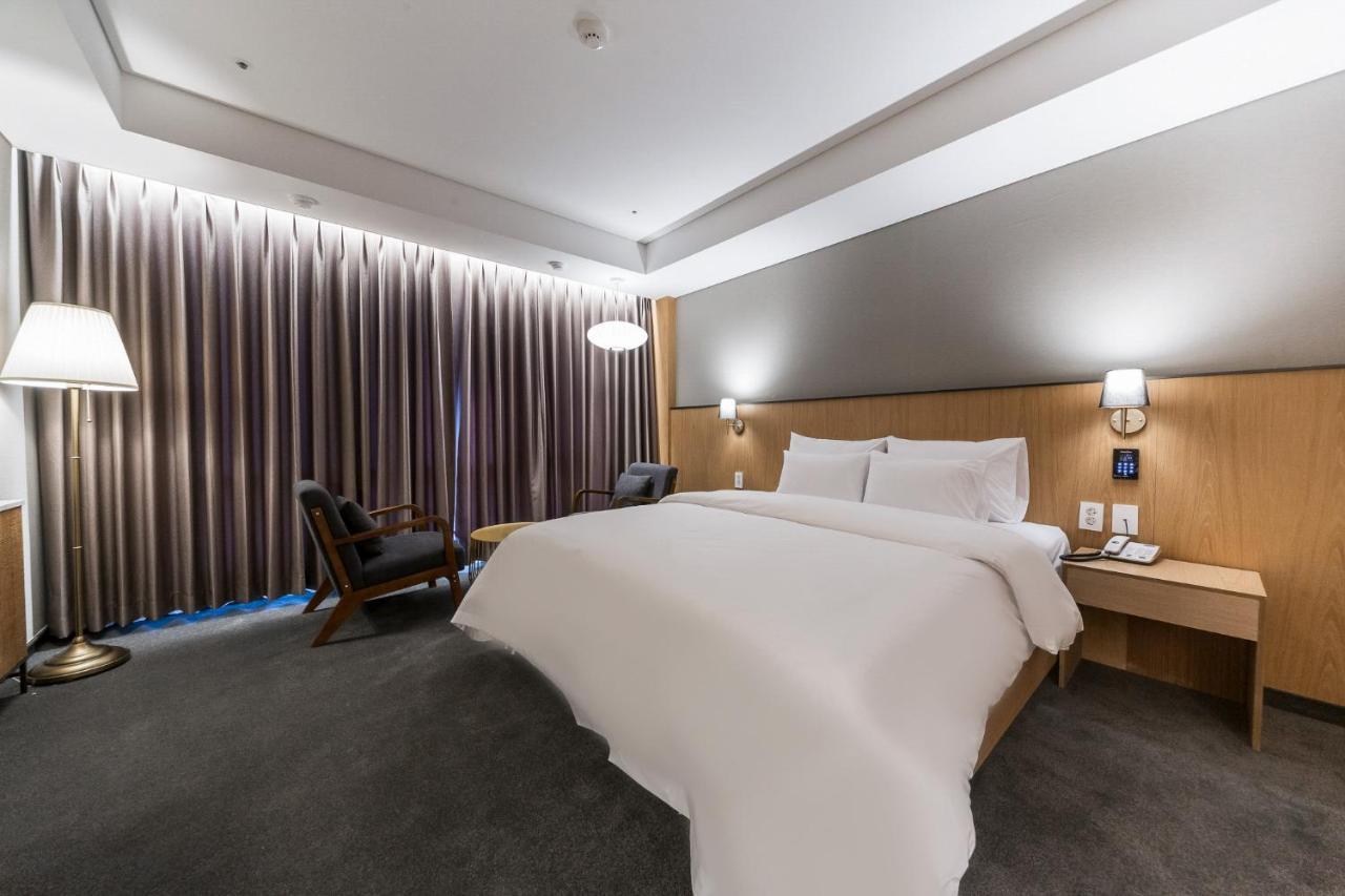 Gwangju Hound Hotel Кванджу Экстерьер фото