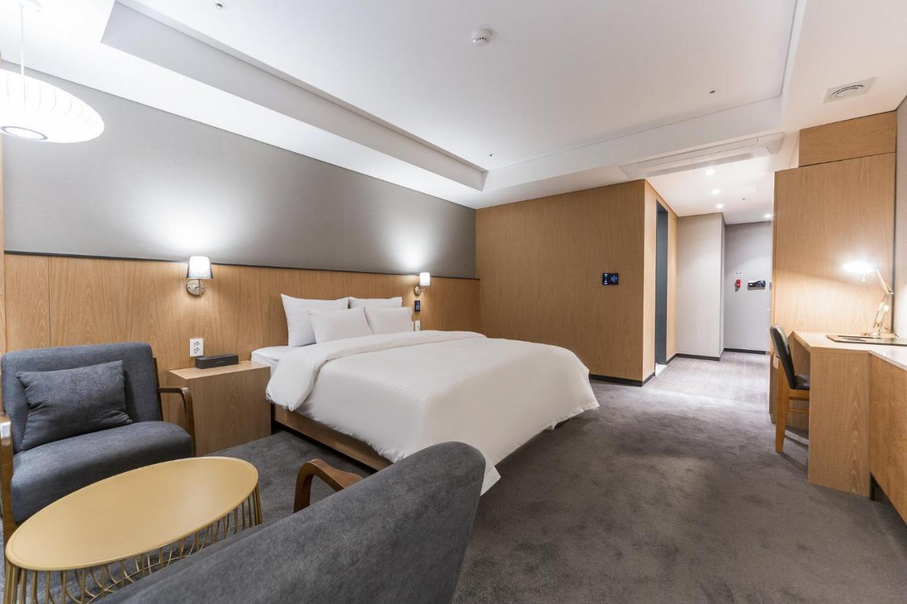 Gwangju Hound Hotel Кванджу Экстерьер фото
