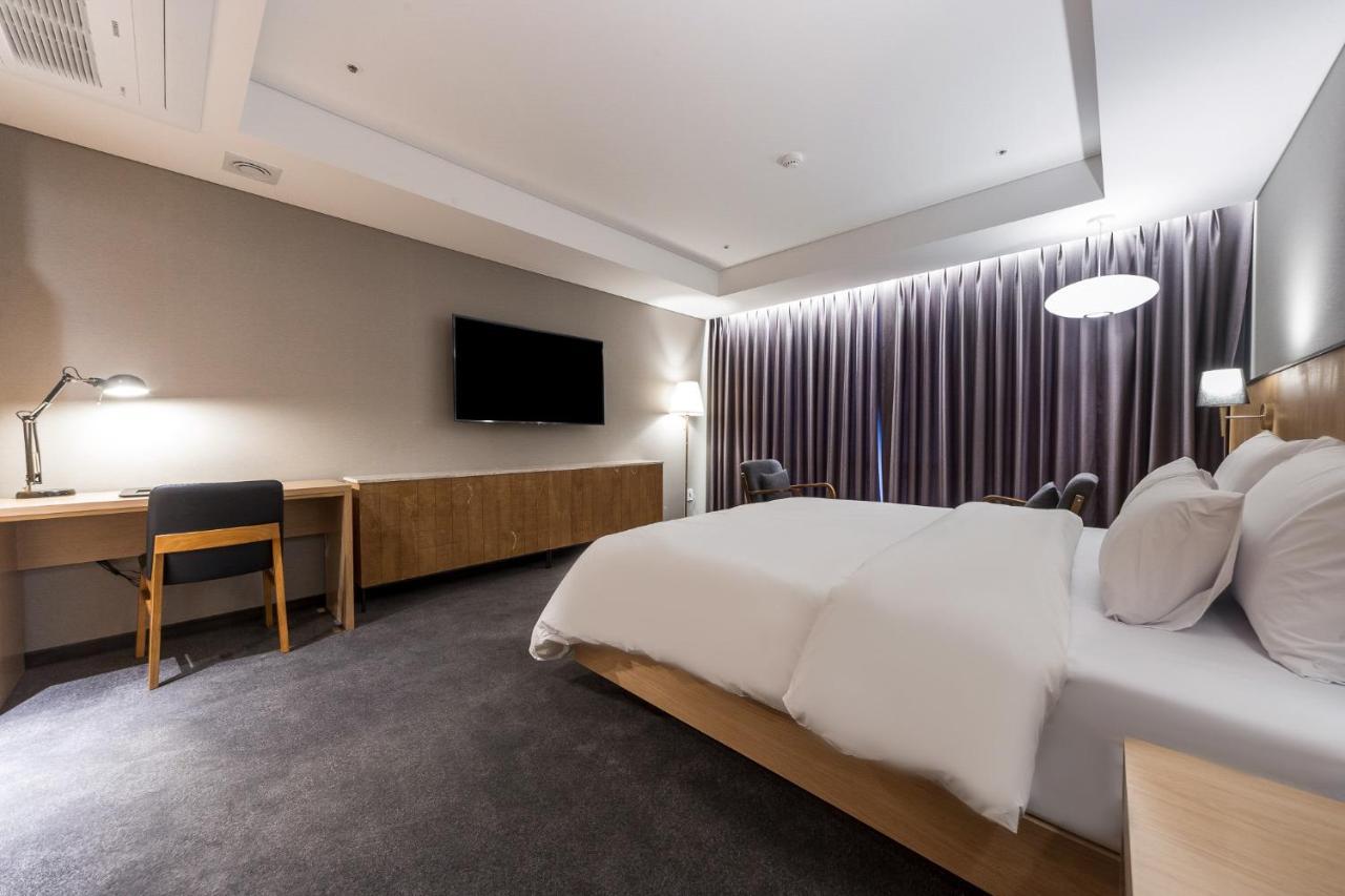 Gwangju Hound Hotel Кванджу Экстерьер фото