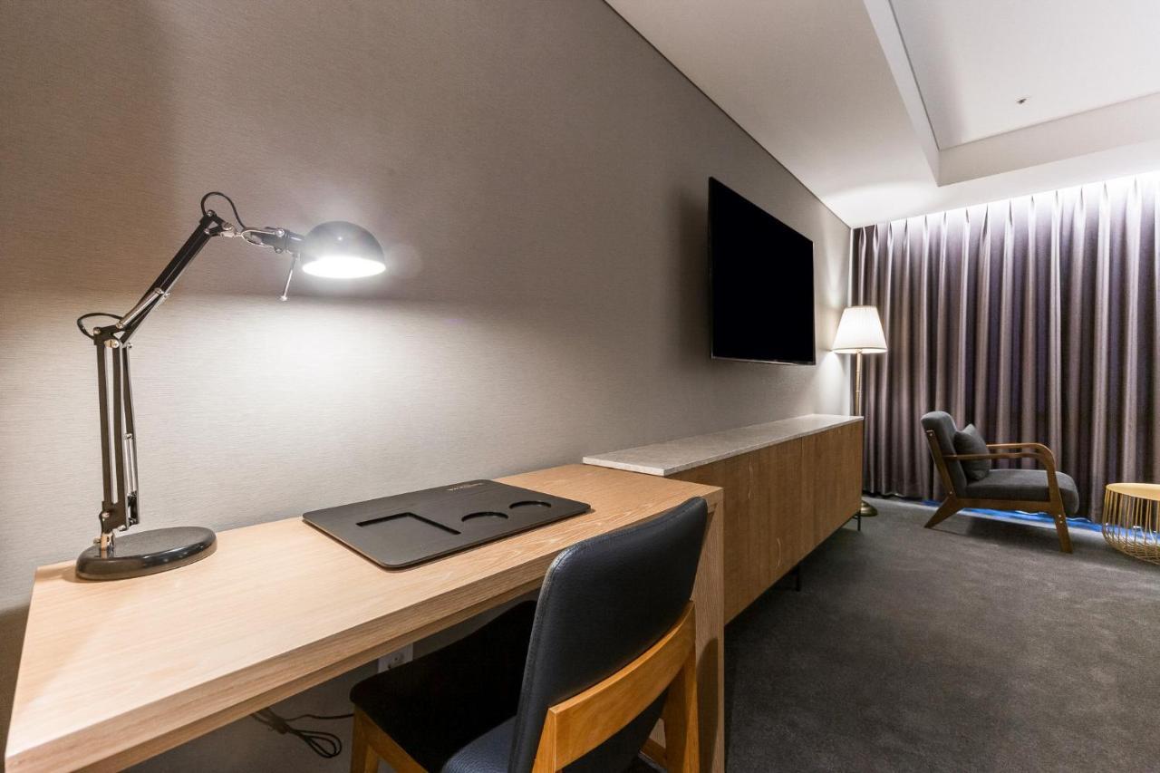 Gwangju Hound Hotel Кванджу Экстерьер фото