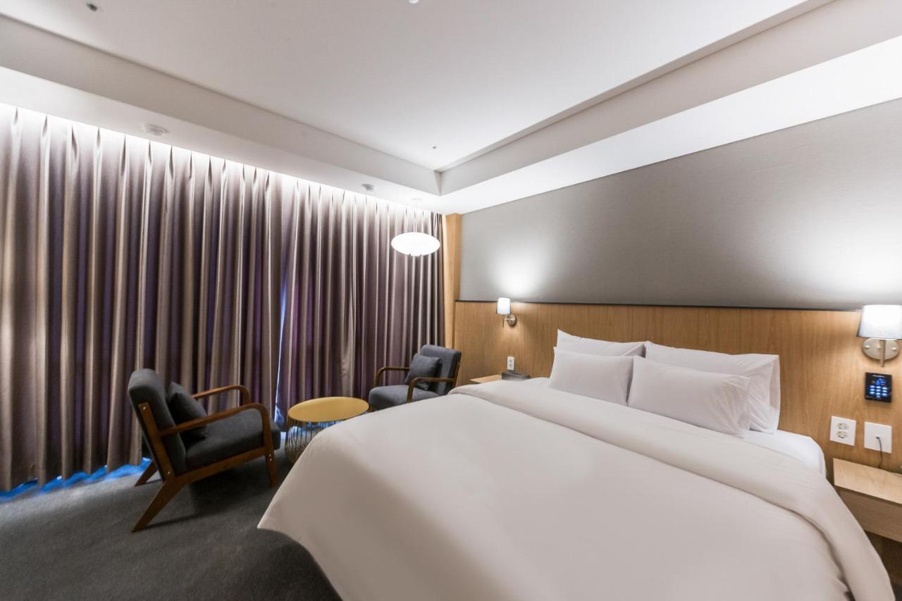 Gwangju Hound Hotel Кванджу Экстерьер фото